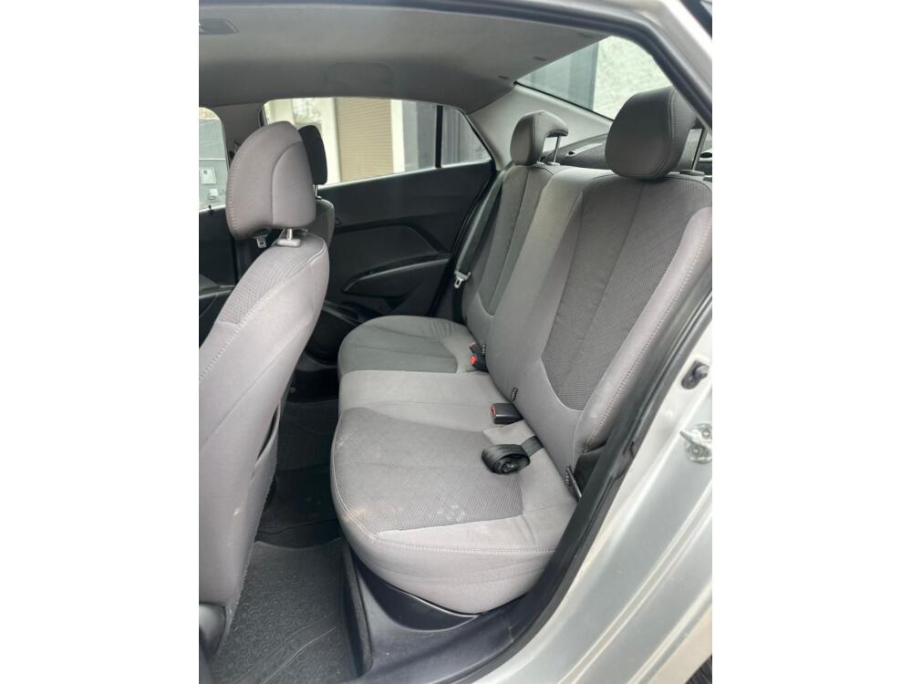Hyundai HB20 S