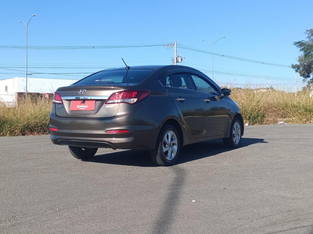 Hyundai HB20 S