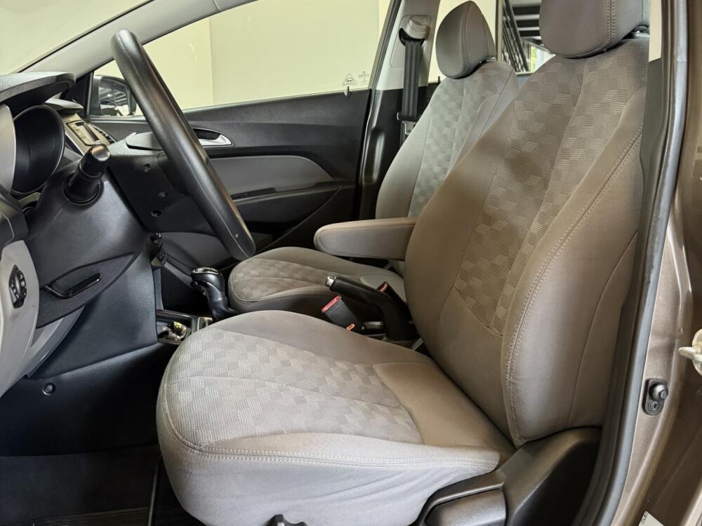 Hyundai HB20 S