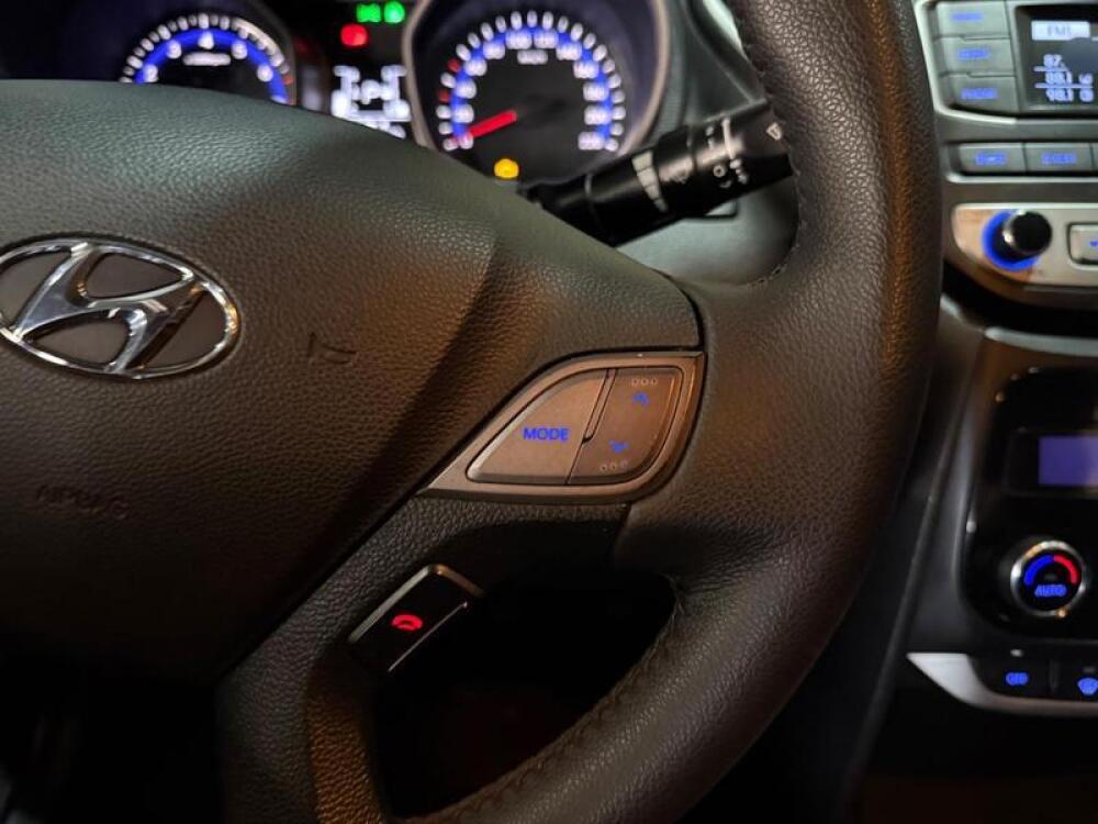 Hyundai HB20 S
