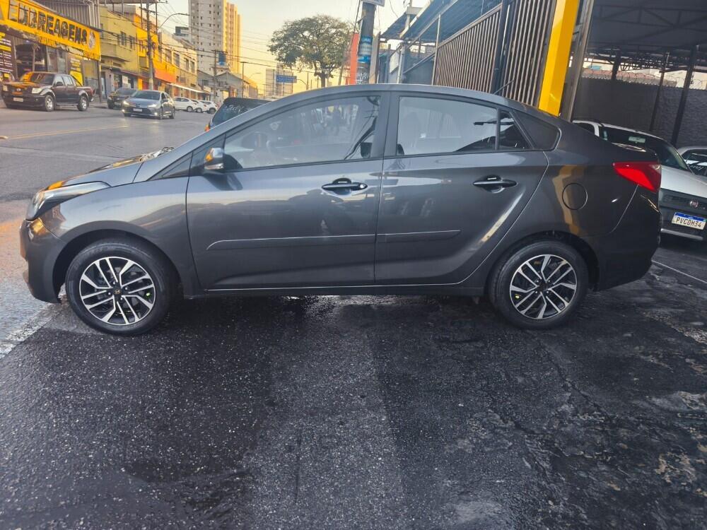 Hyundai HB20 S
