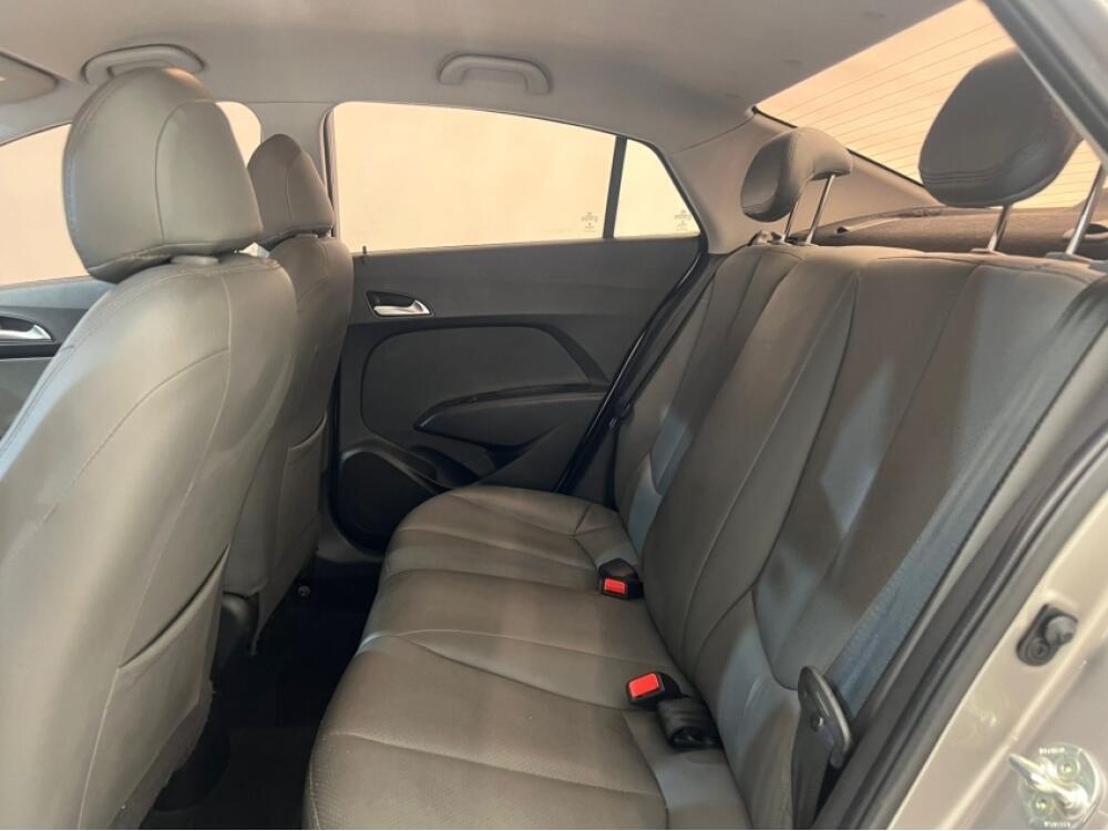 Hyundai HB20 S
