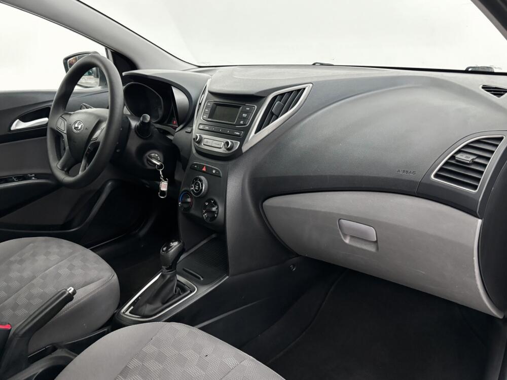 Hyundai HB20 S