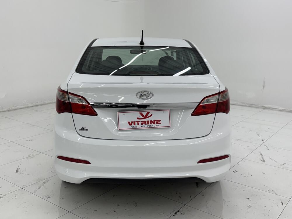 Hyundai HB20 S