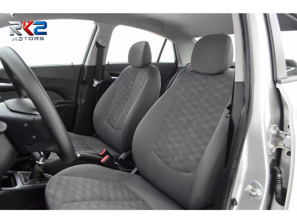 Hyundai HB20 S