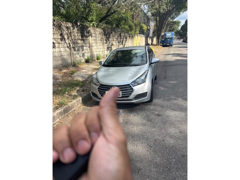 Hyundai HB20 S