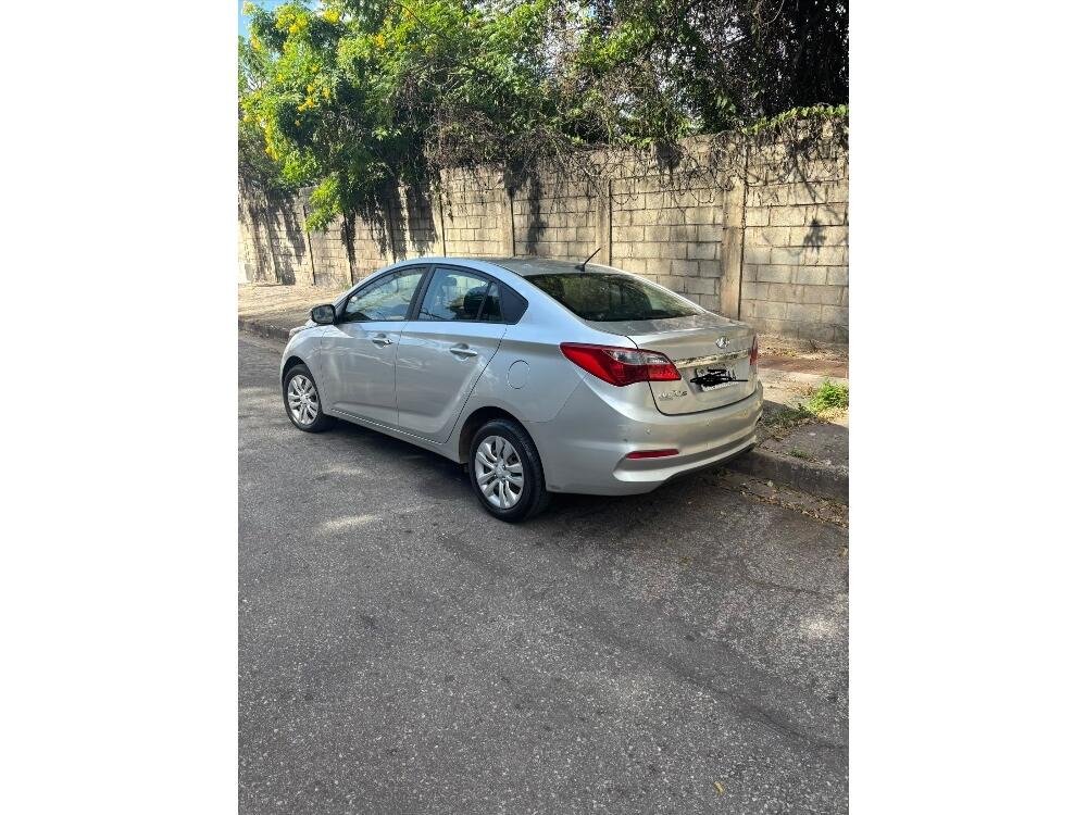 Hyundai HB20 S