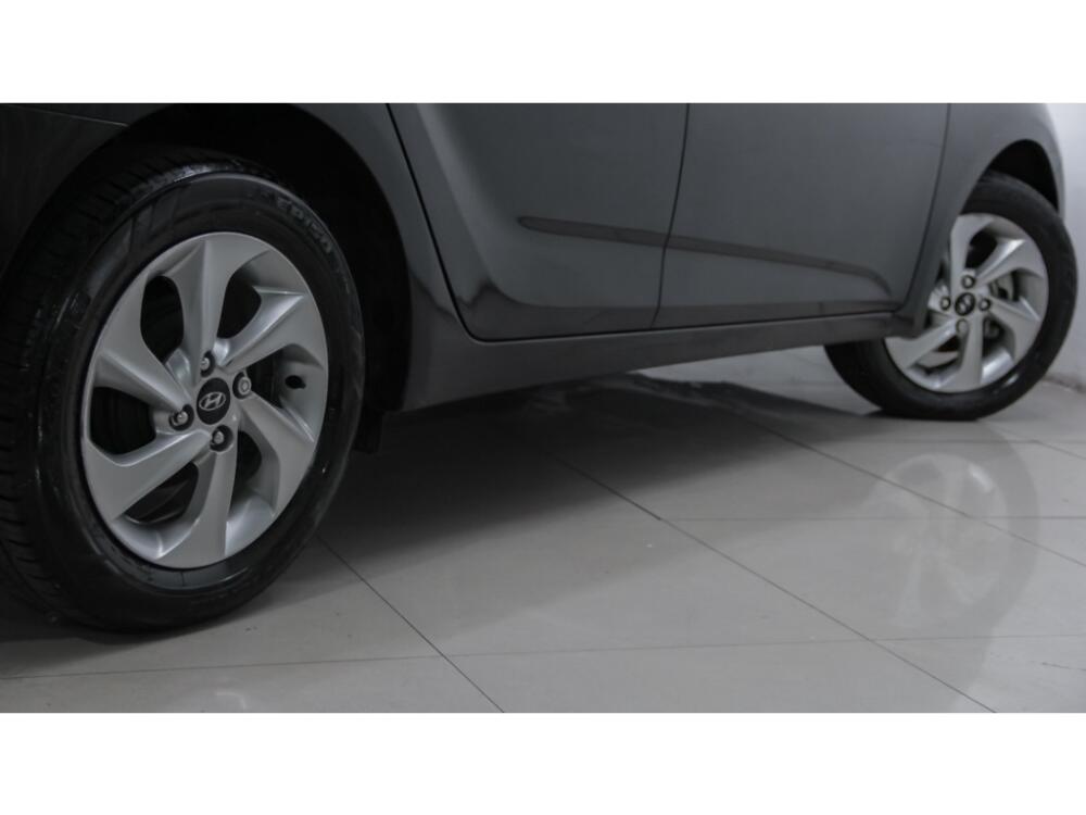 Hyundai HB20 S