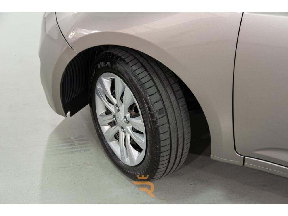 Hyundai HB20 S