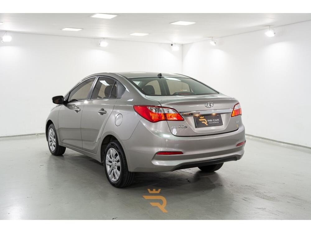 Hyundai HB20 S