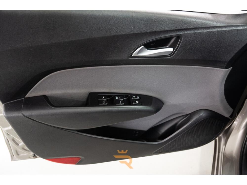 Hyundai HB20 S
