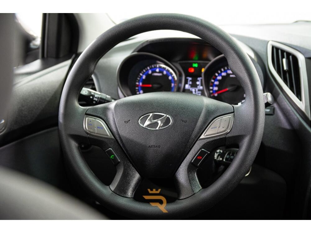 Hyundai HB20 S