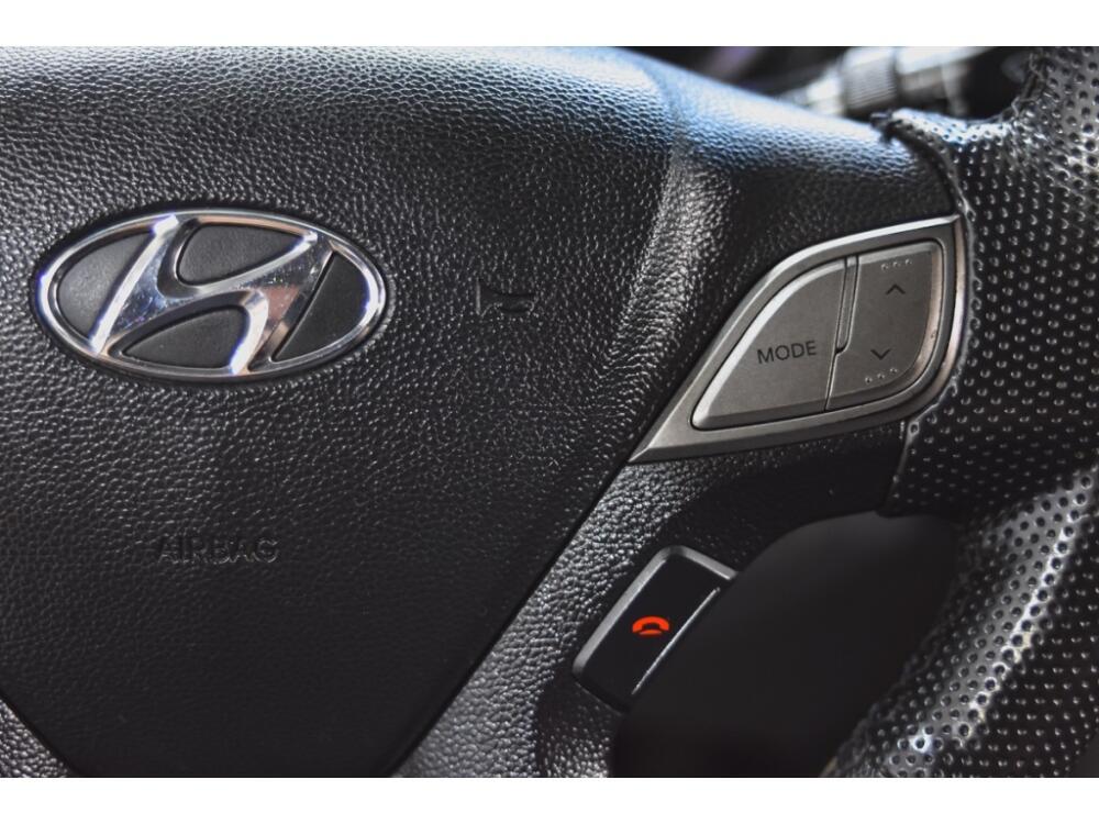 Hyundai HB20 S