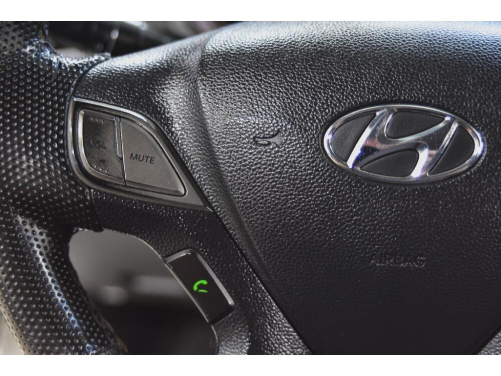 Hyundai HB20 S