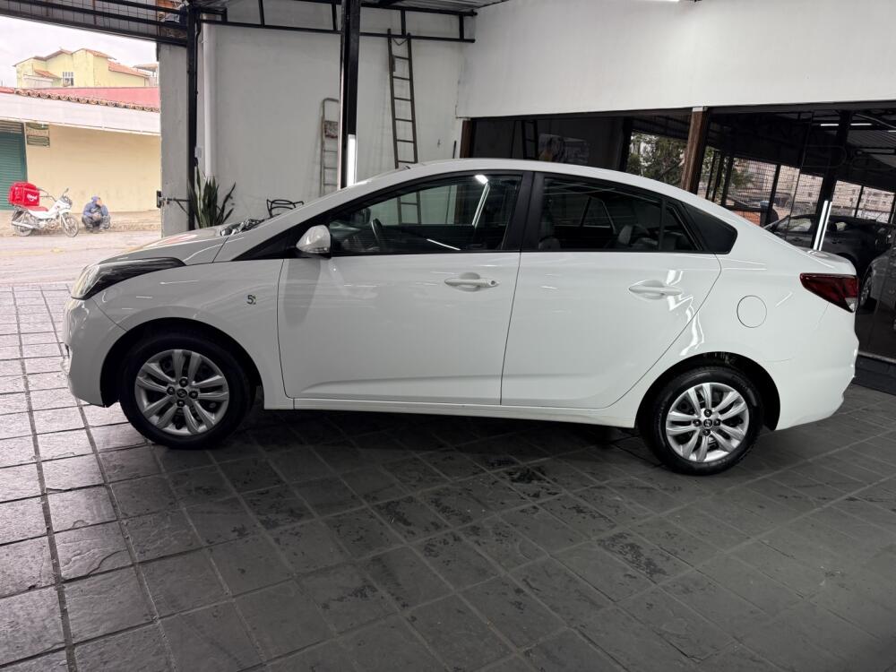 Hyundai HB20 S