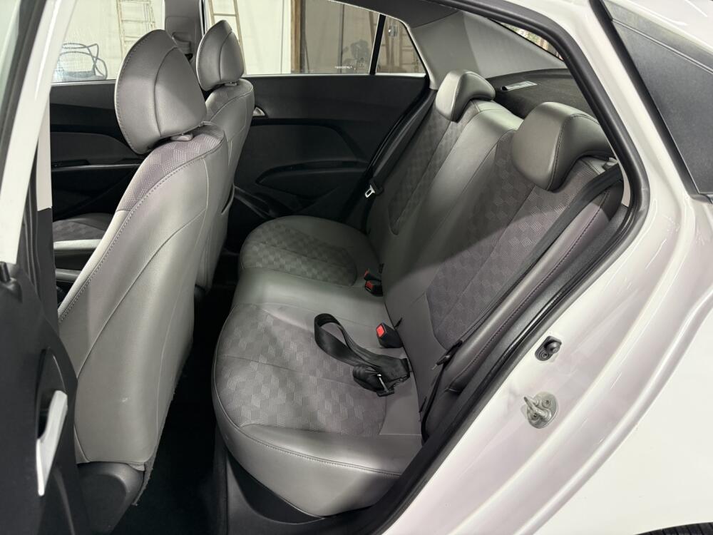 Hyundai HB20 S