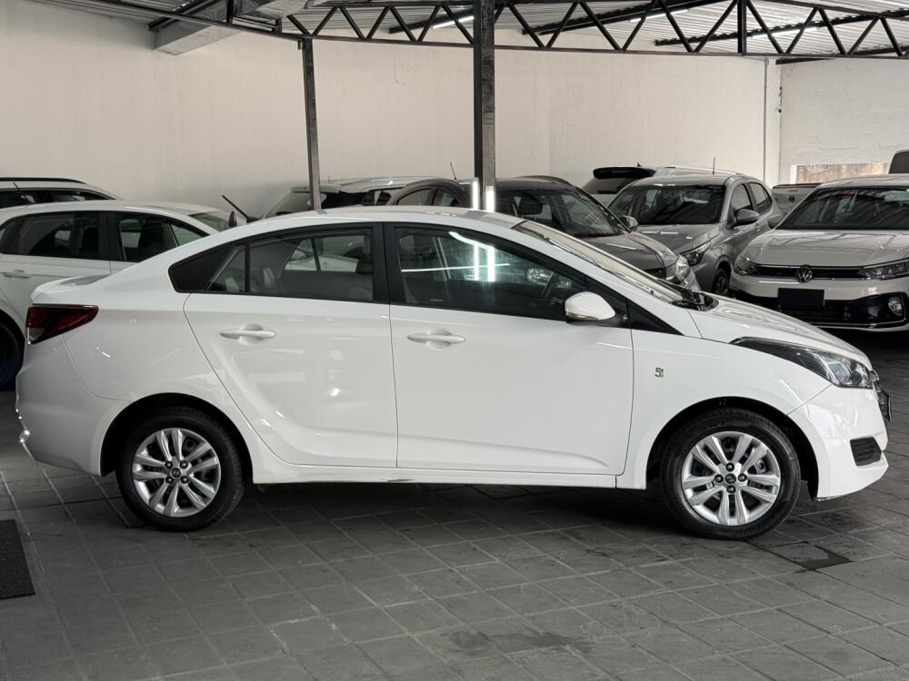 Hyundai HB20 S