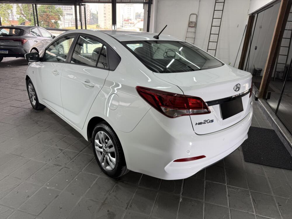 Hyundai HB20 S