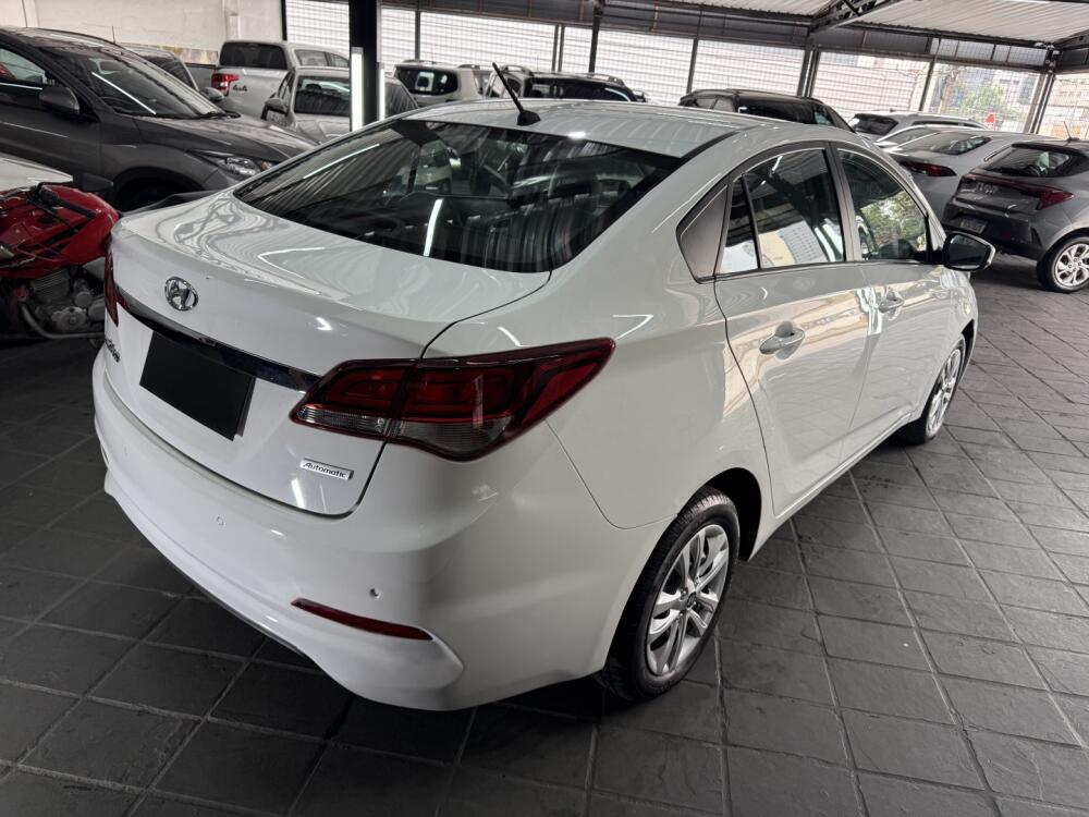 Hyundai HB20 S