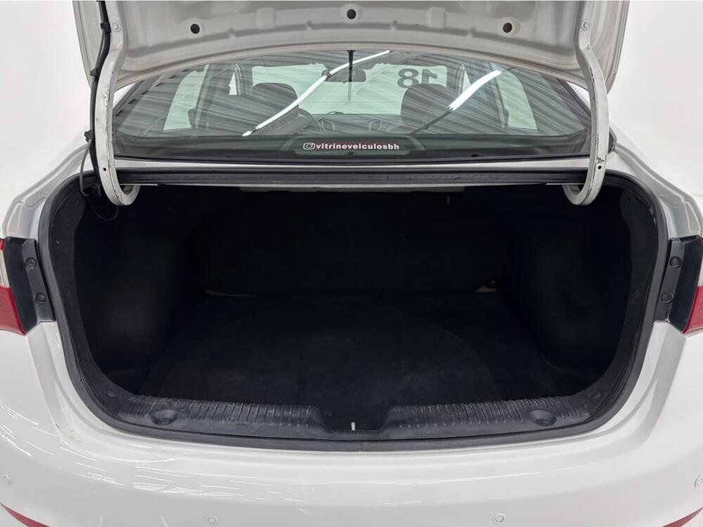 Hyundai HB20 S