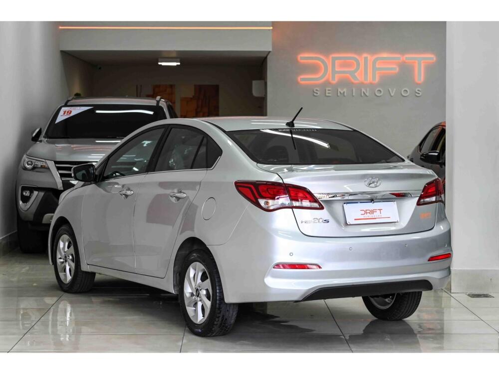 Hyundai HB20 S
