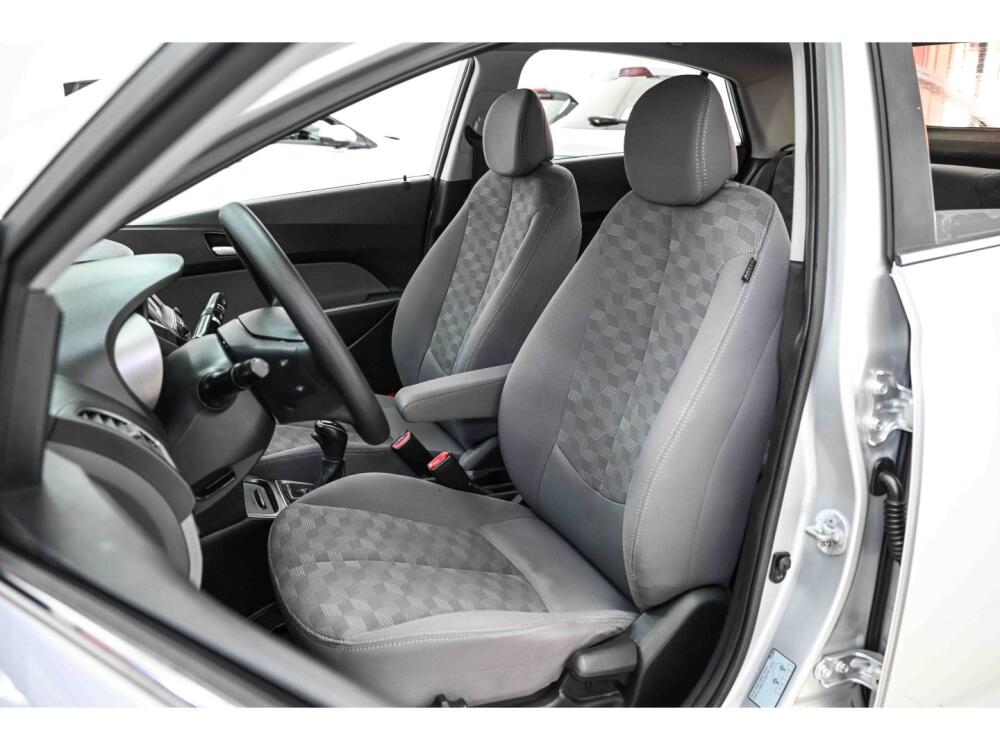 Hyundai HB20 S