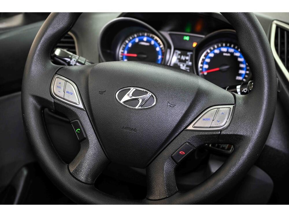 Hyundai HB20 S