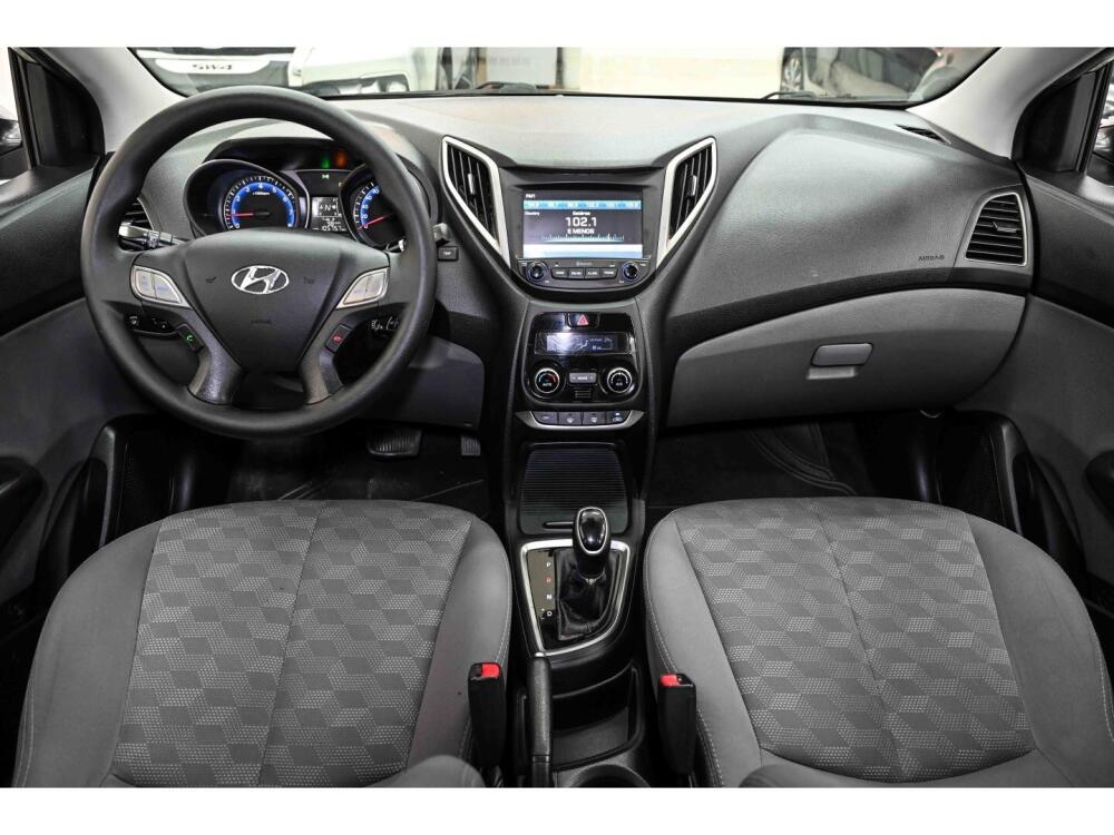 Hyundai HB20 S