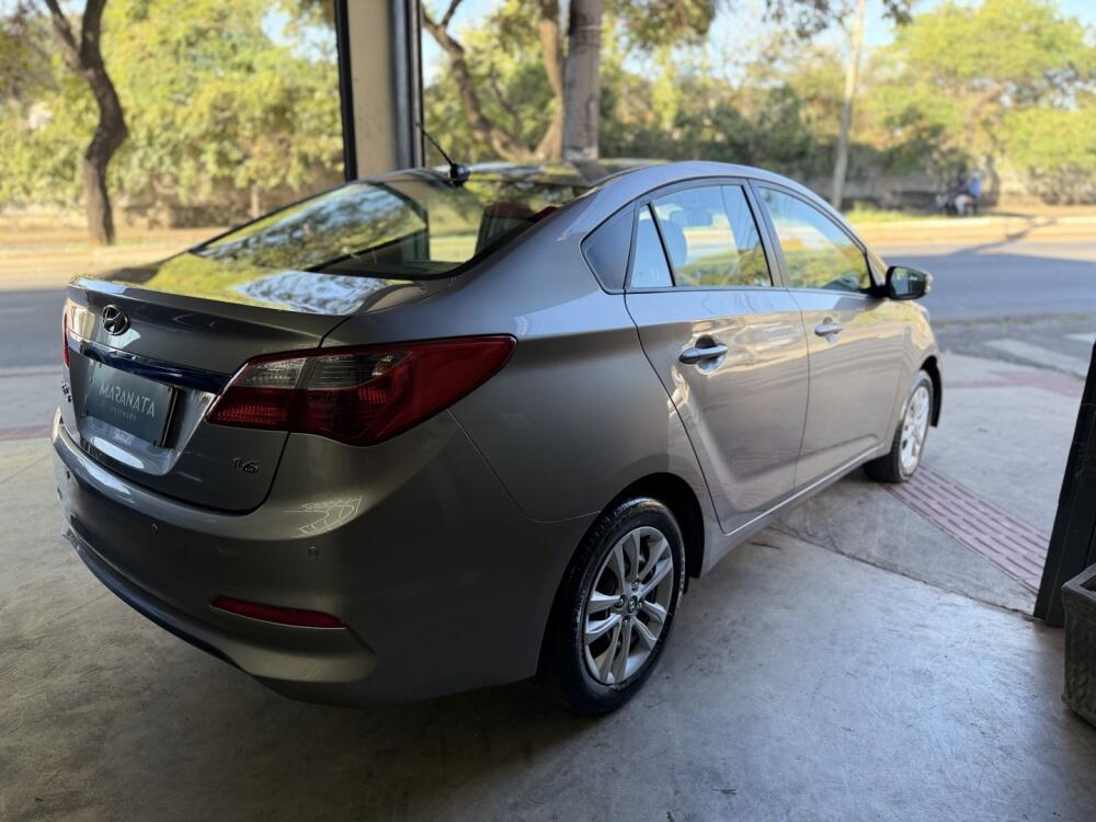 Hyundai HB20 S