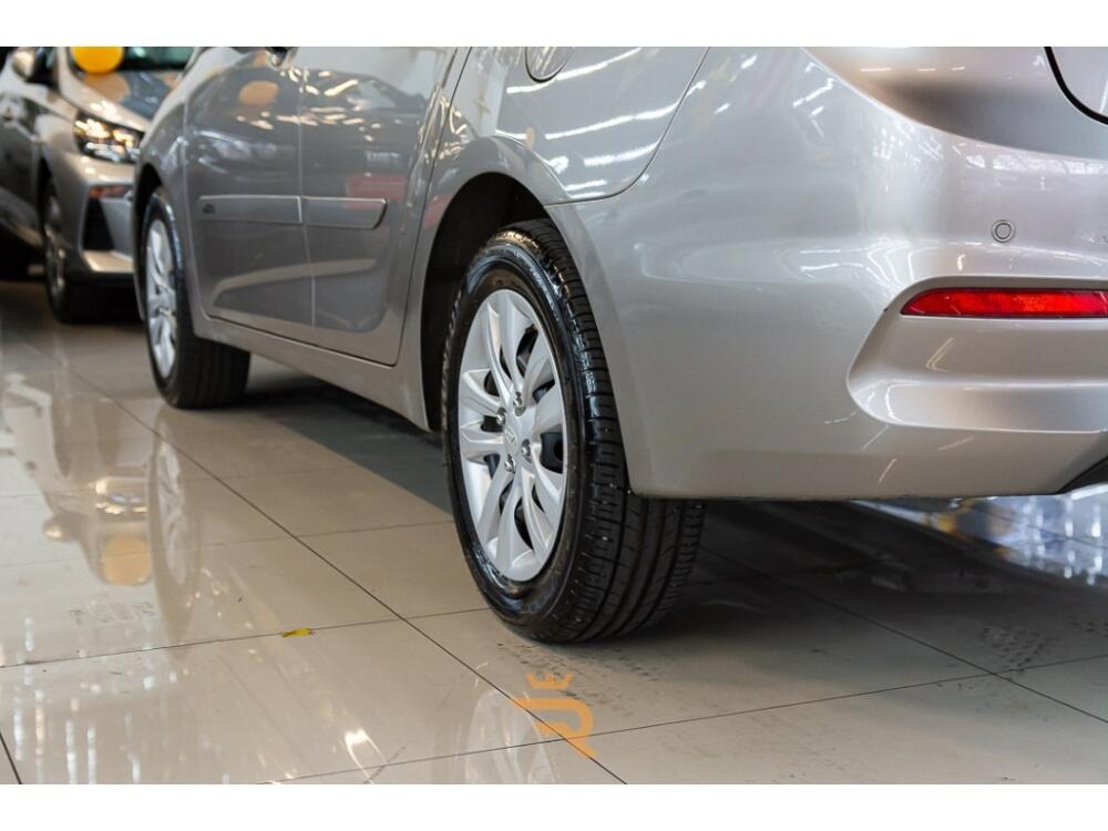Hyundai HB20 S