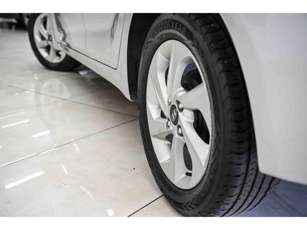 Hyundai HB20 S