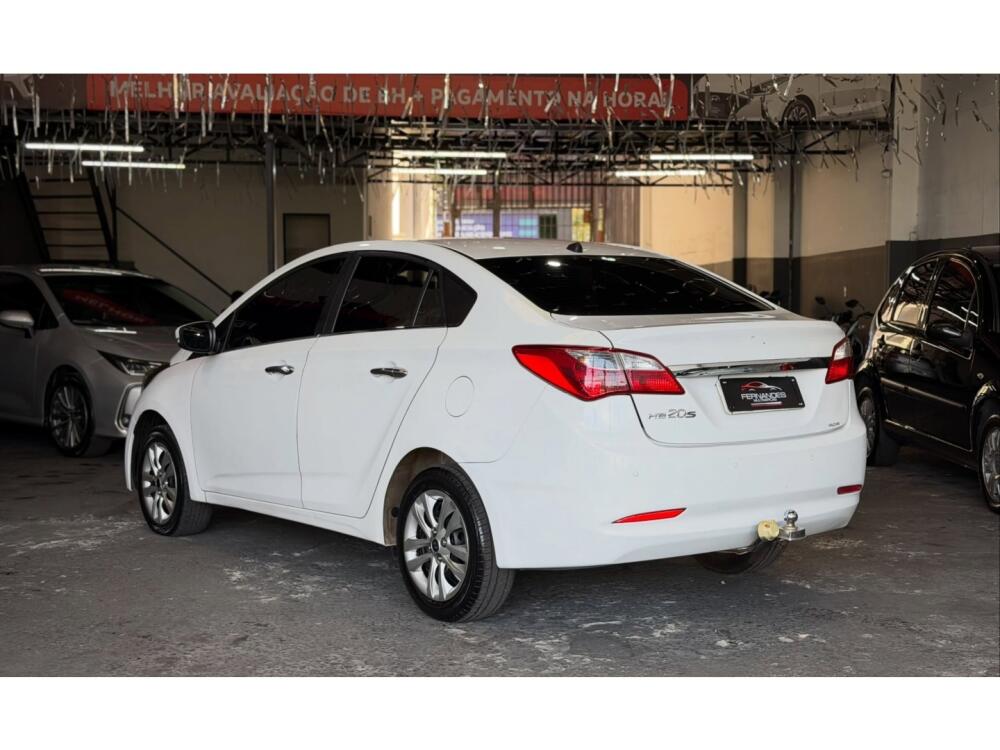 Hyundai HB20 S