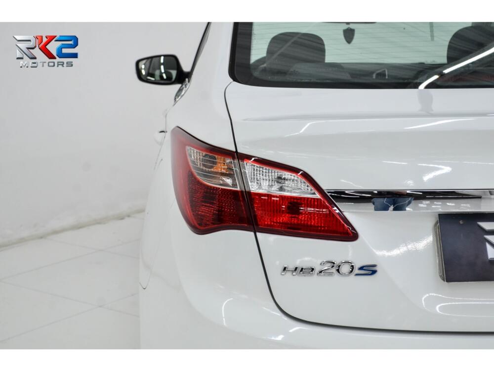 Hyundai HB20 S