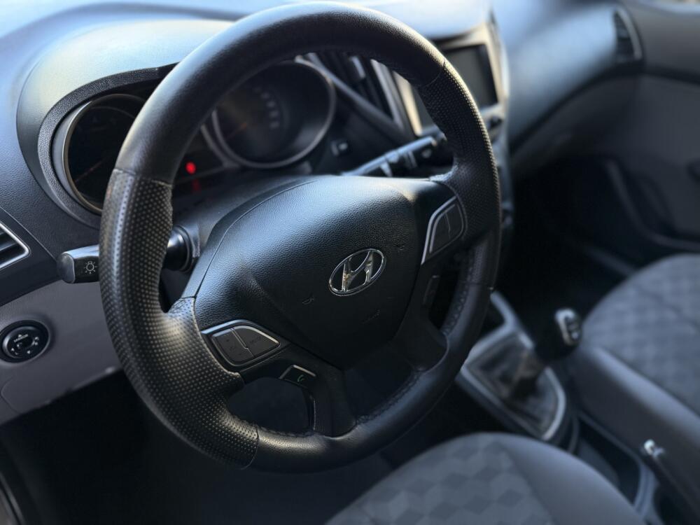 Hyundai HB20 S