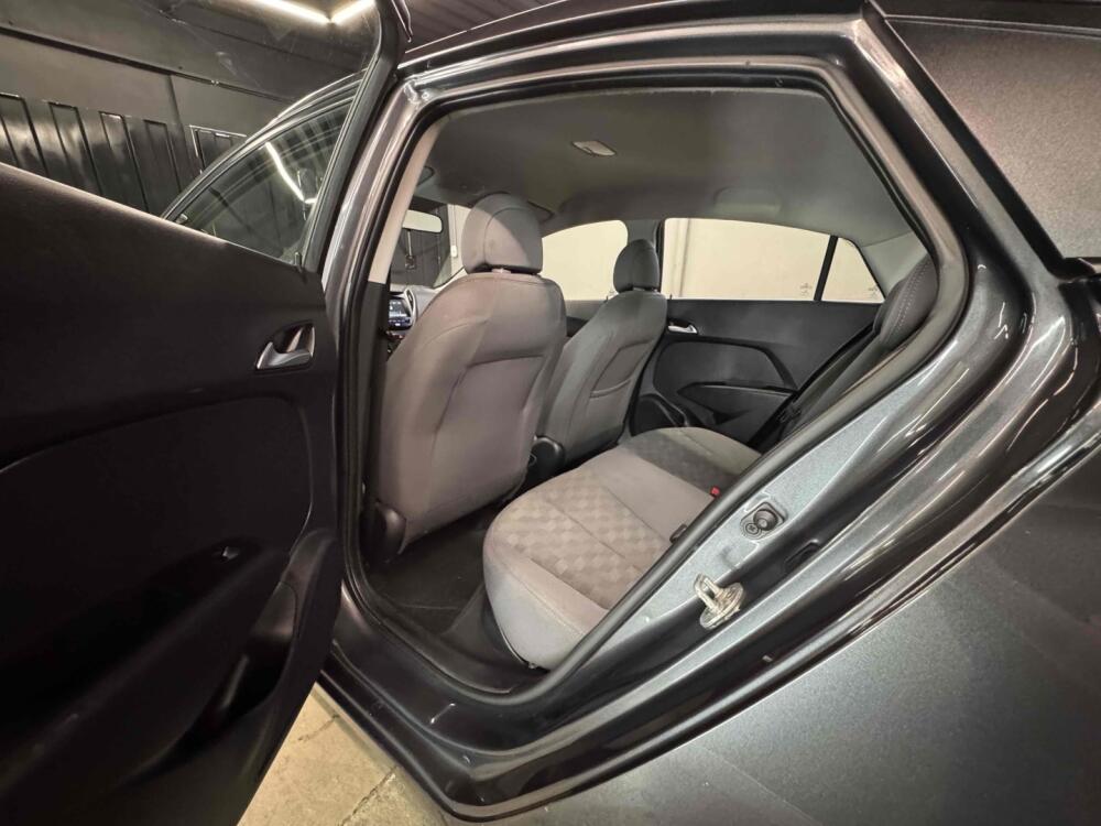 Hyundai HB20 S