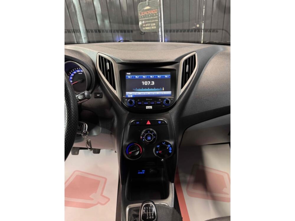 Hyundai HB20 S