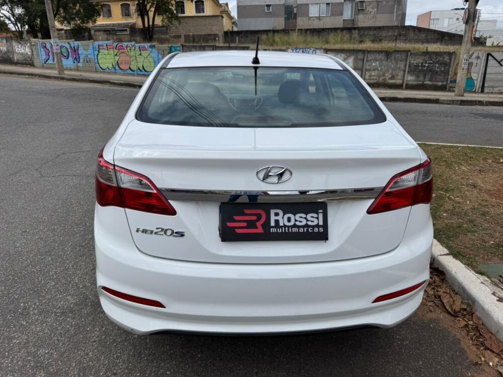 Hyundai HB20 S