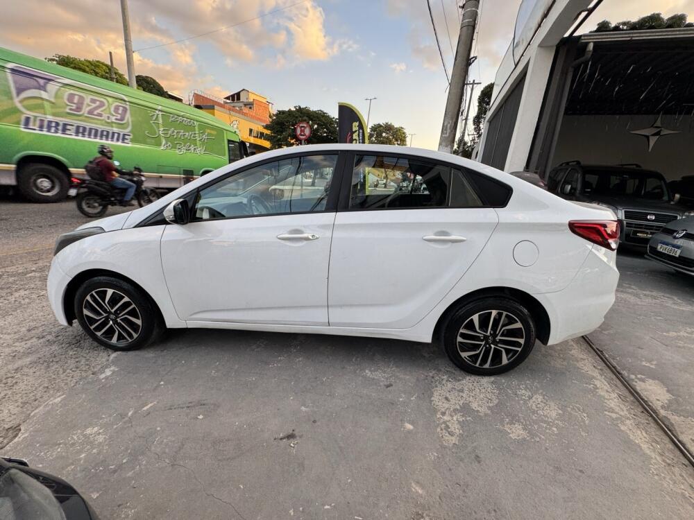 Hyundai HB20 S