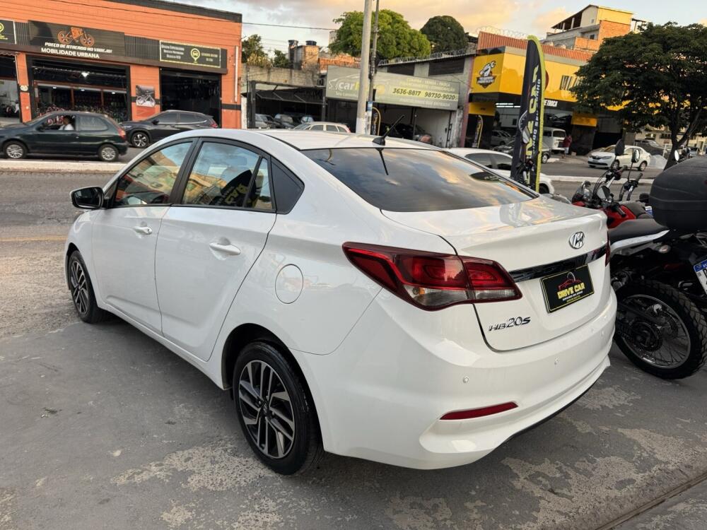 Hyundai HB20 S