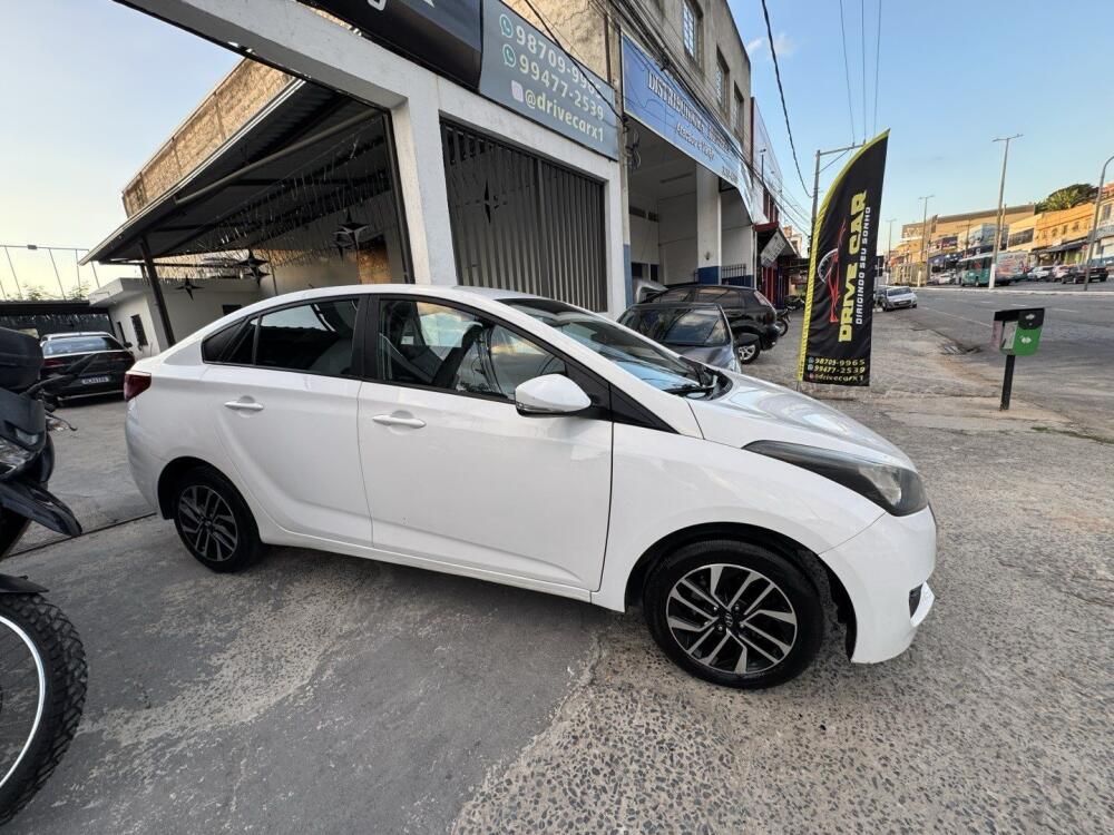 Hyundai HB20 S