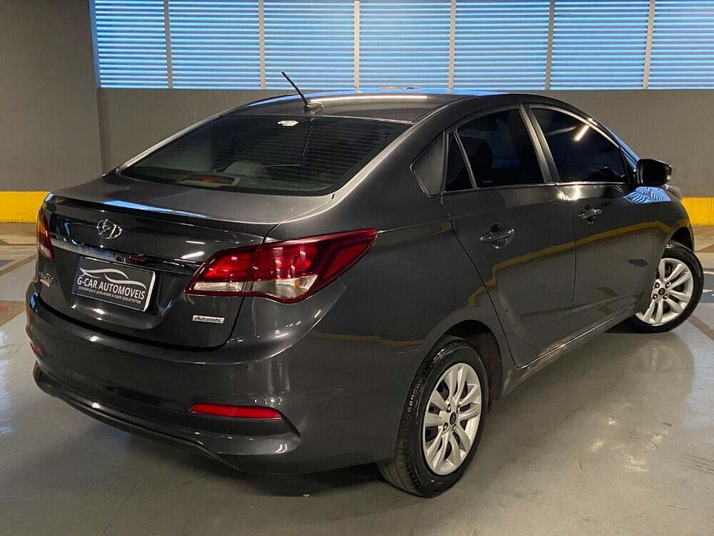 Hyundai HB20 S