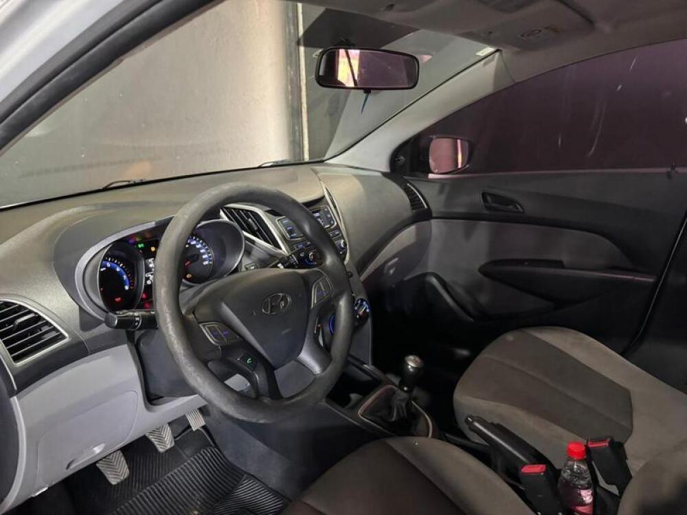 Hyundai HB20 S