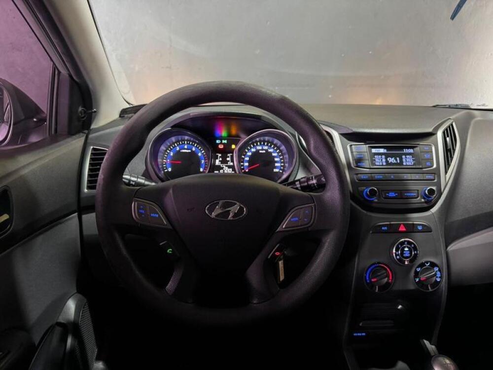 Hyundai HB20 S