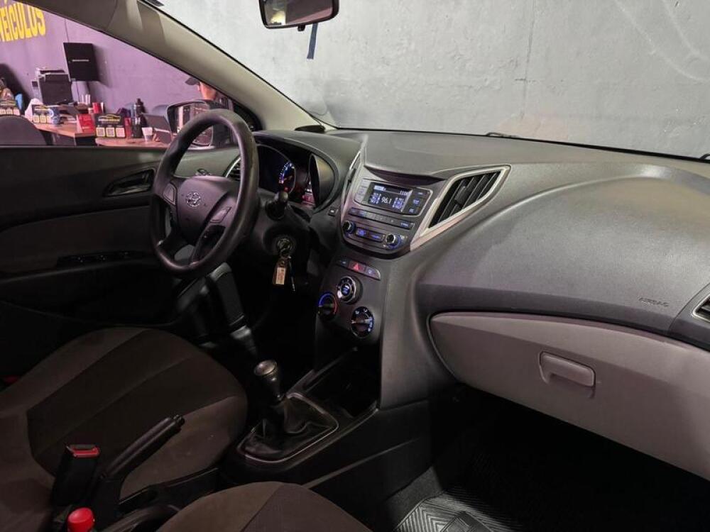 Hyundai HB20 S