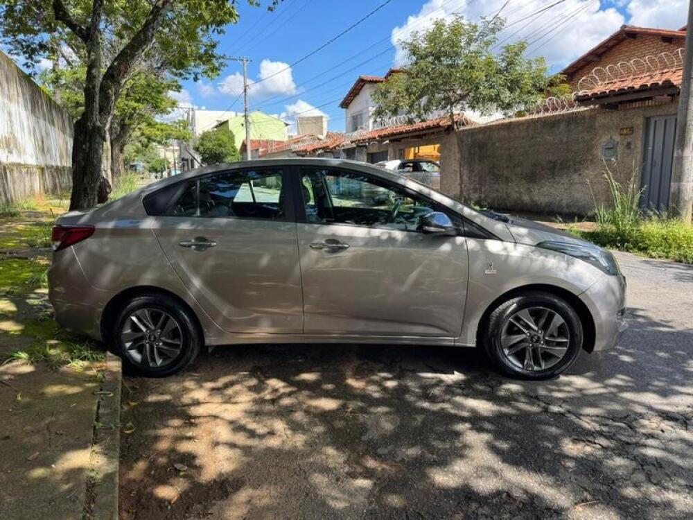 Hyundai HB20 S
