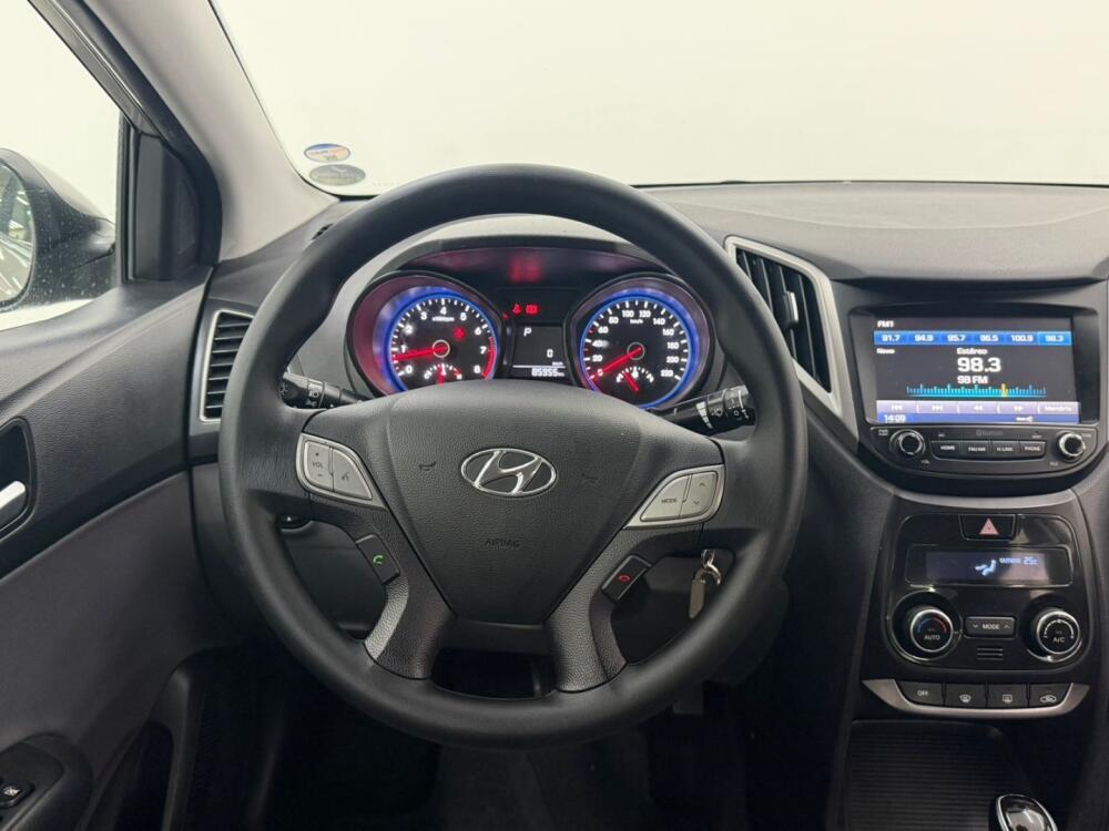 Hyundai HB20 S