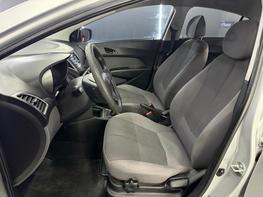 Hyundai HB20 S