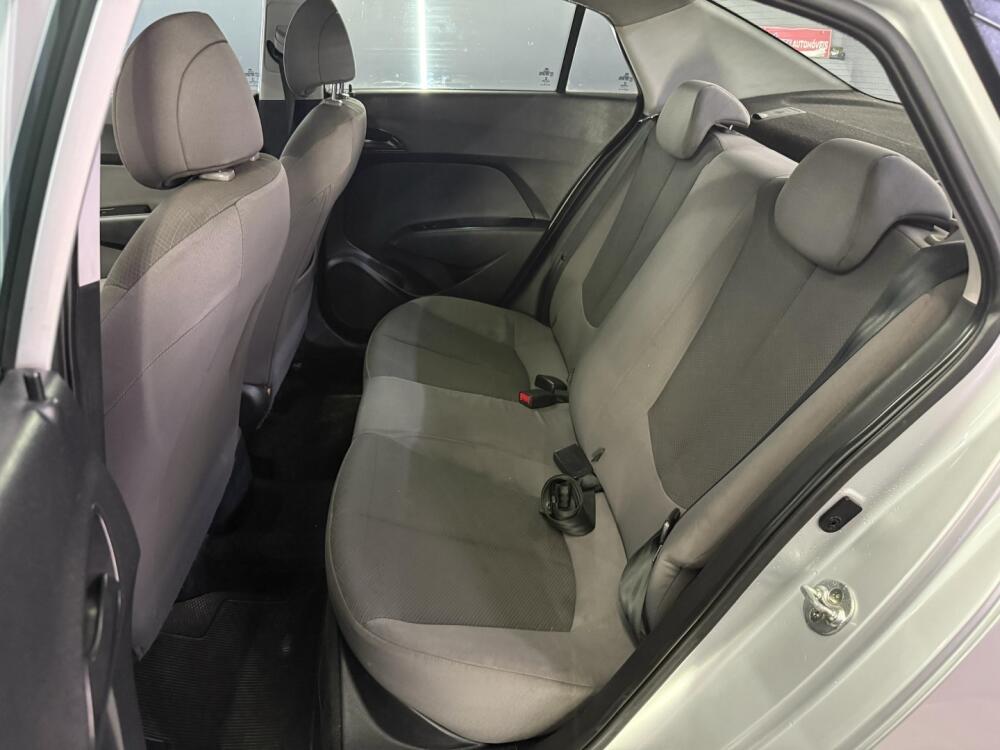 Hyundai HB20 S