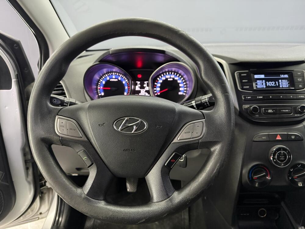 Hyundai HB20 S