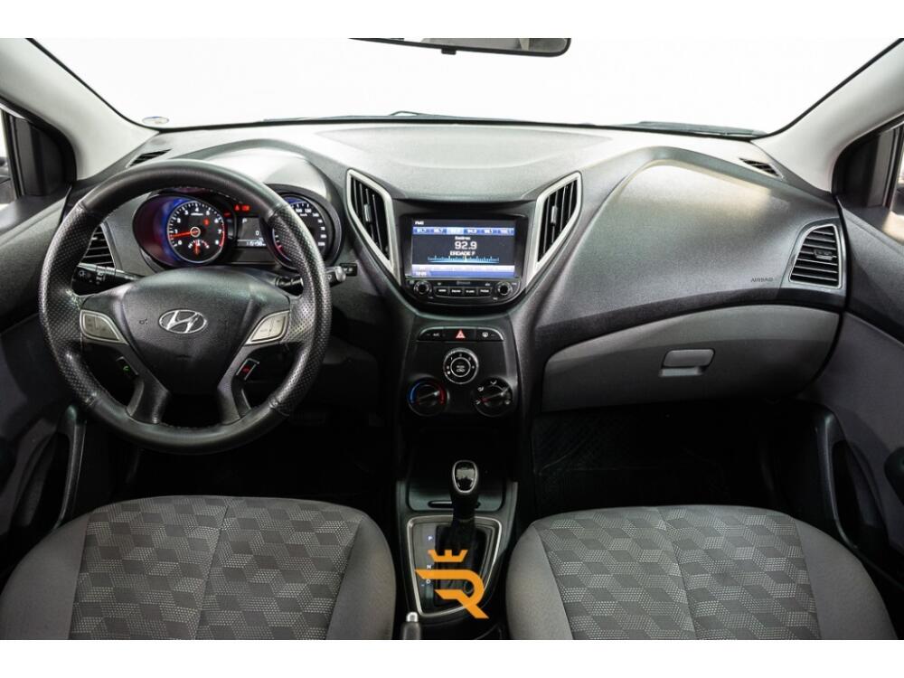 Hyundai HB20 S